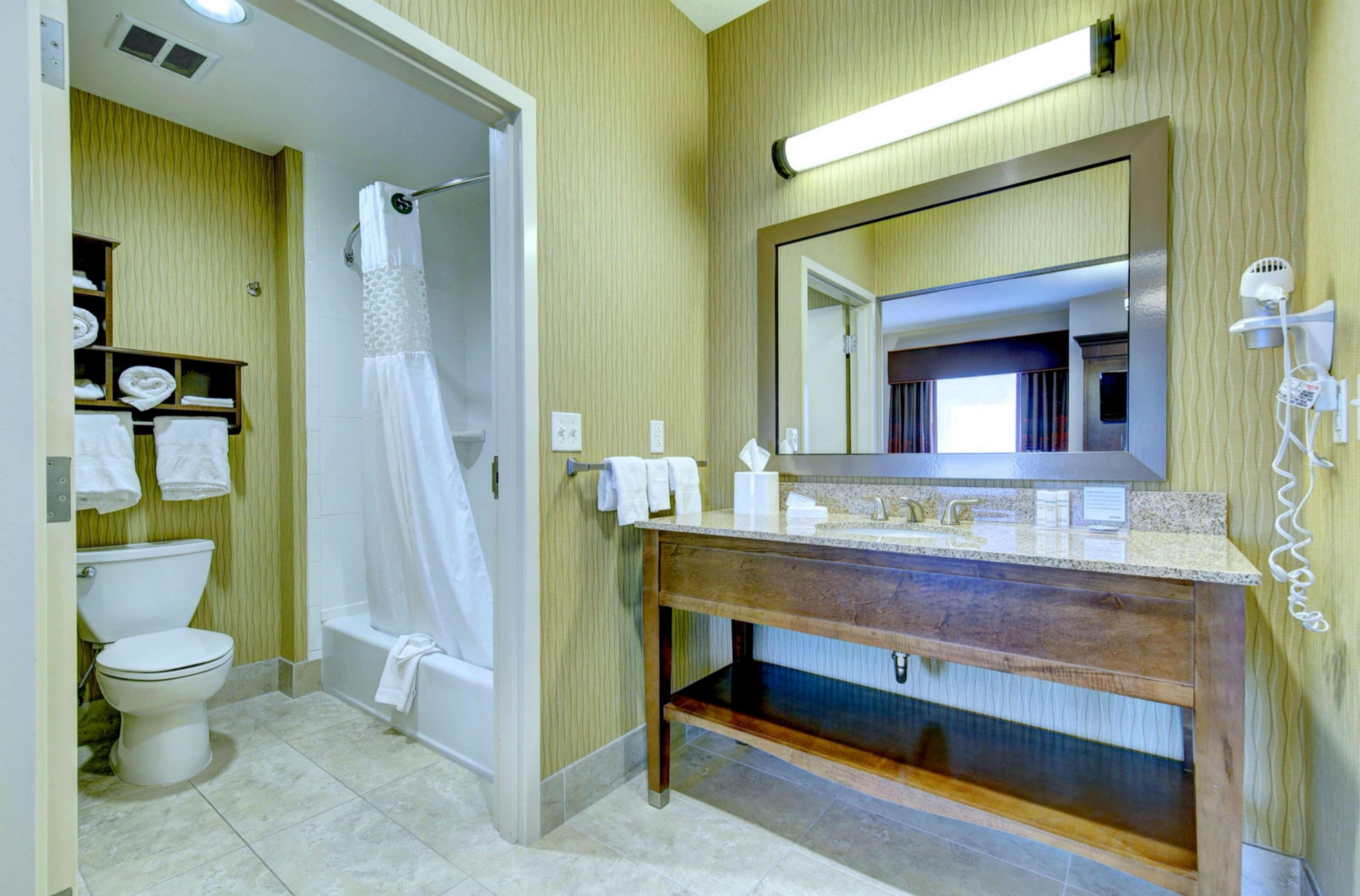 Hampton Inn&Suites Harrisburg Buitenkant foto