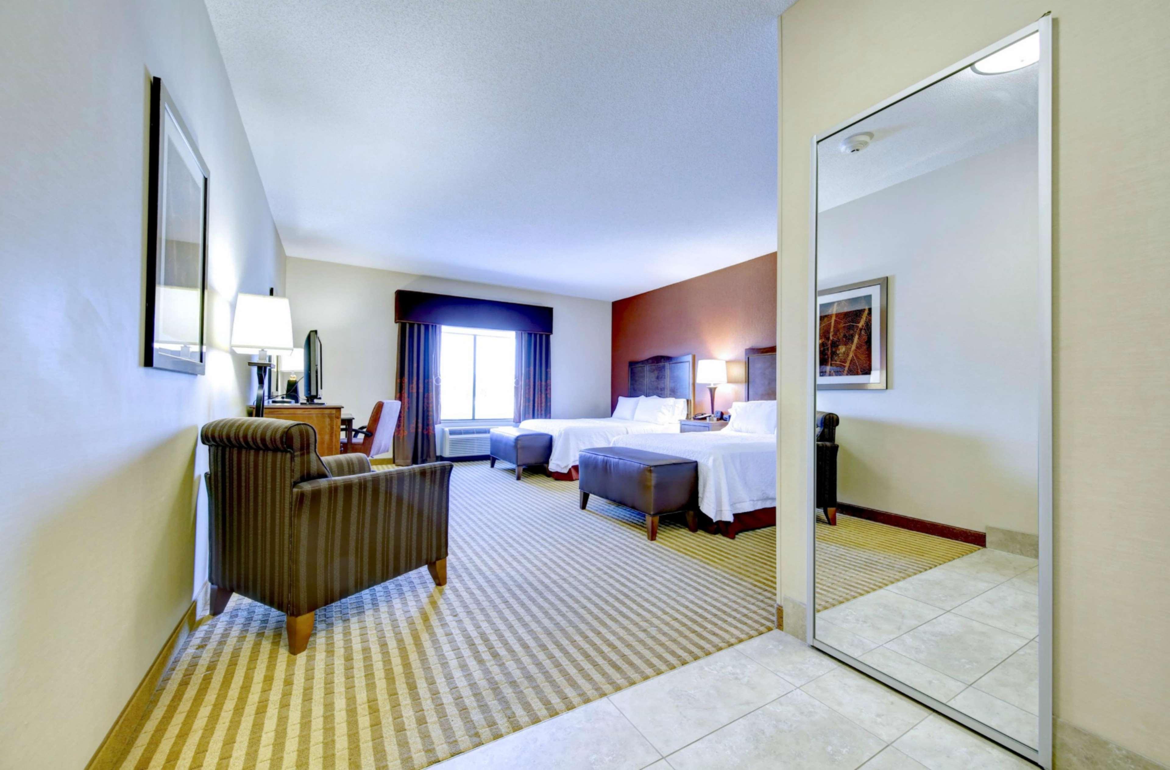 Hampton Inn&Suites Harrisburg Buitenkant foto