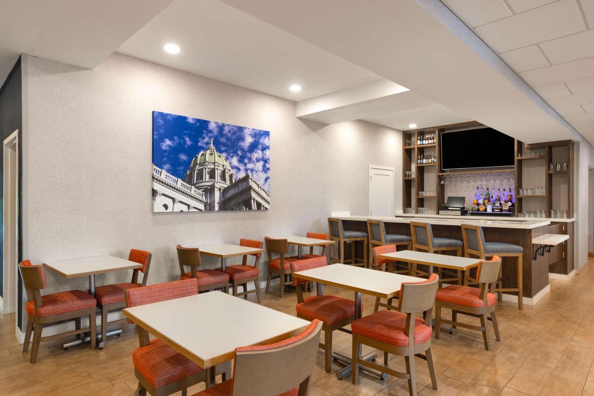 Hampton Inn&Suites Harrisburg Buitenkant foto