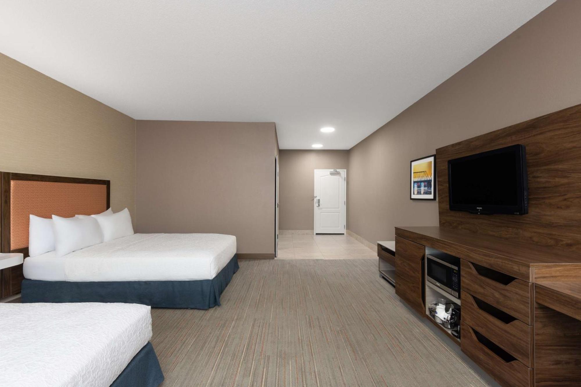 Hampton Inn&Suites Harrisburg Buitenkant foto