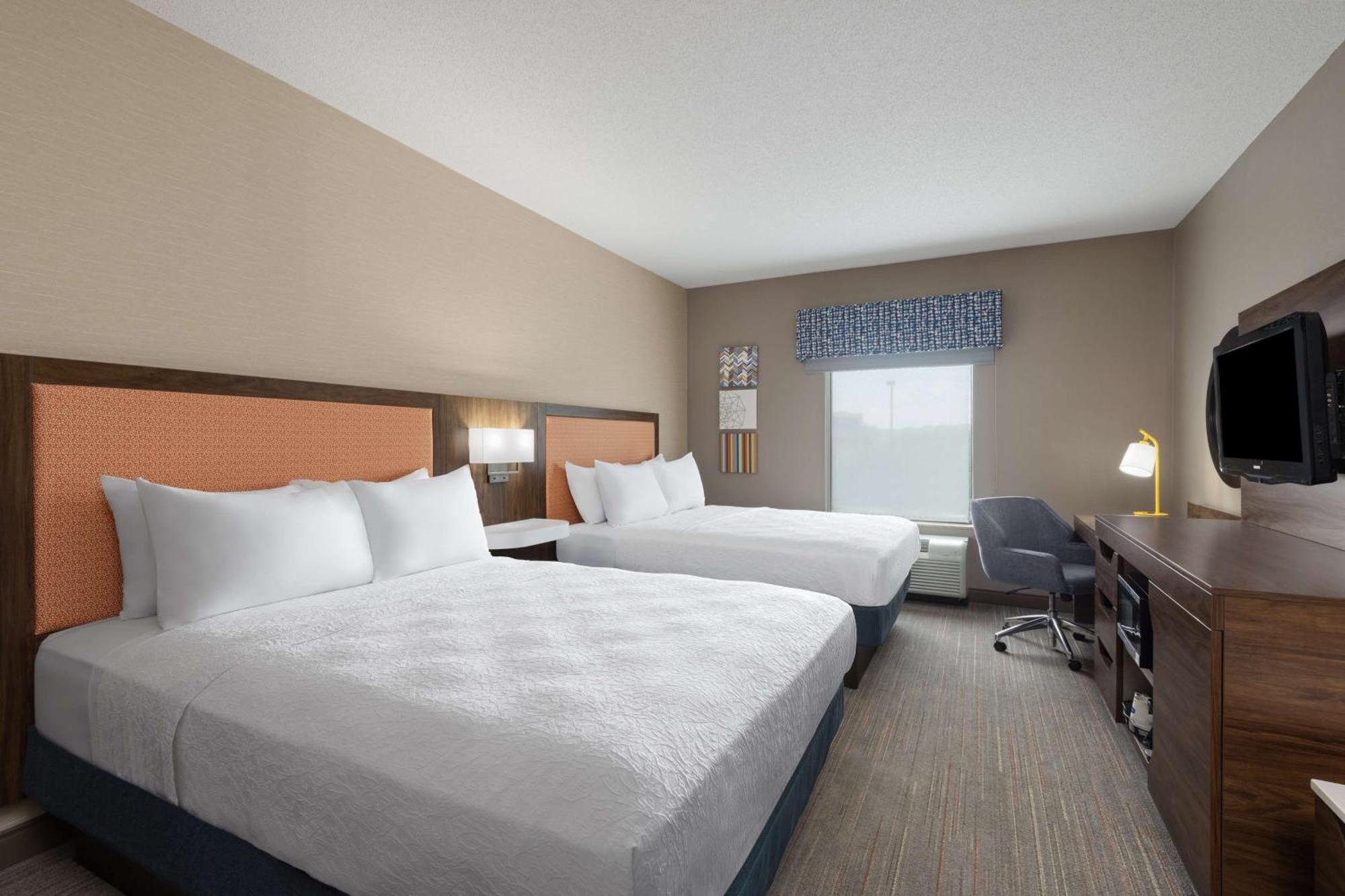 Hampton Inn&Suites Harrisburg Buitenkant foto