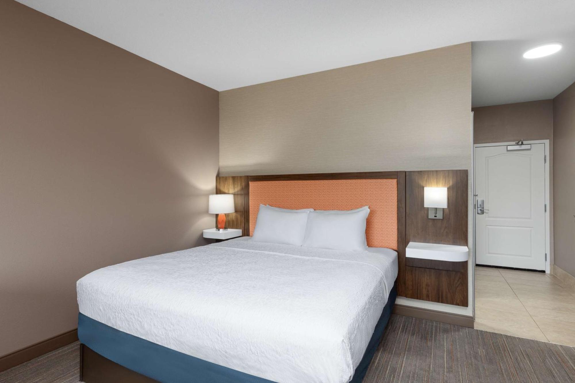 Hampton Inn&Suites Harrisburg Buitenkant foto