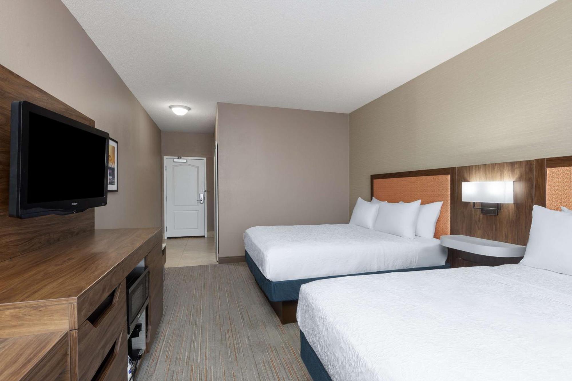 Hampton Inn&Suites Harrisburg Buitenkant foto