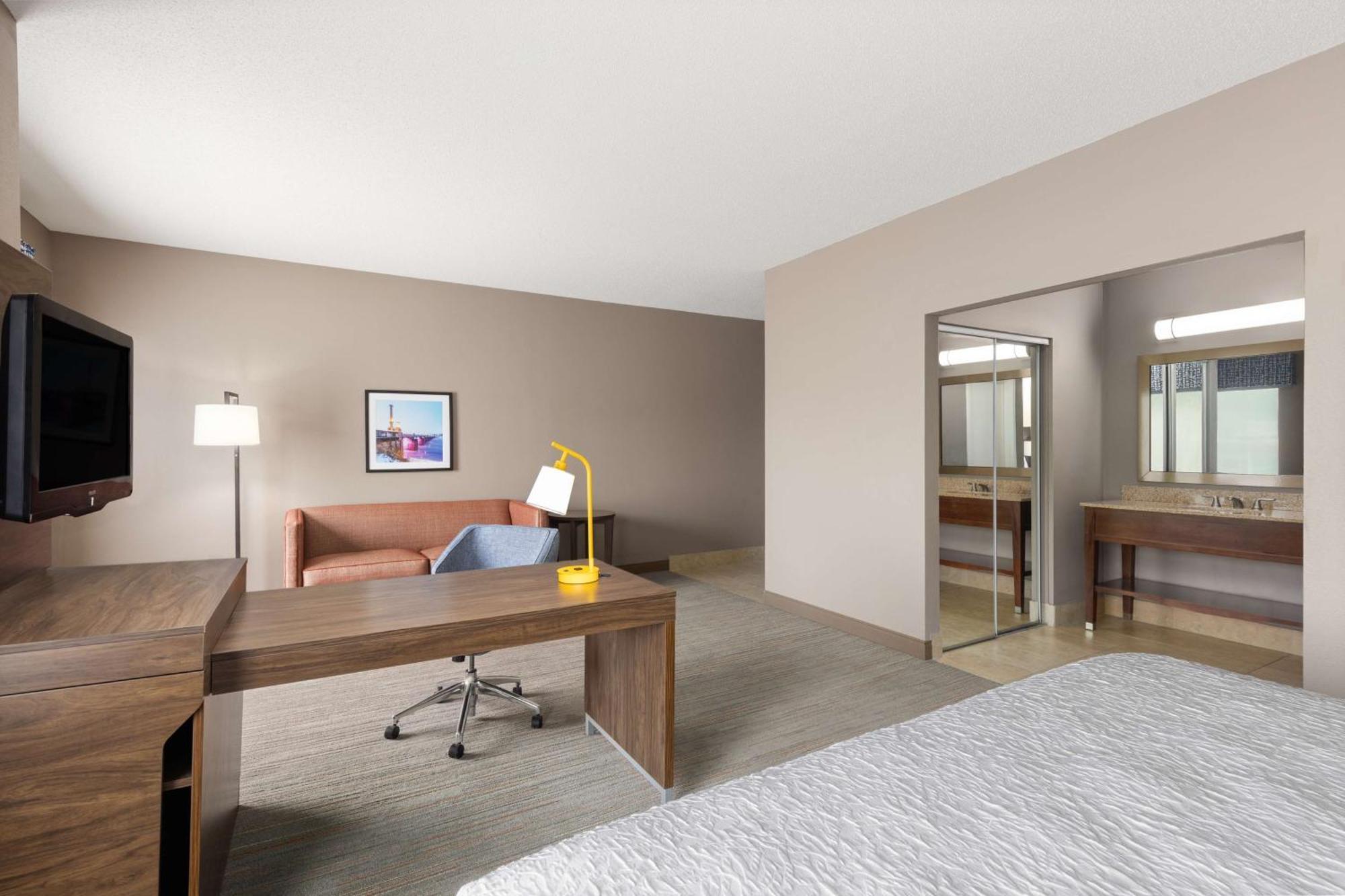 Hampton Inn&Suites Harrisburg Buitenkant foto