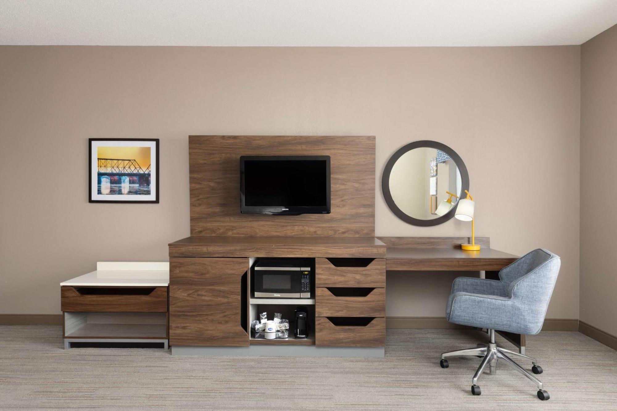 Hampton Inn&Suites Harrisburg Buitenkant foto