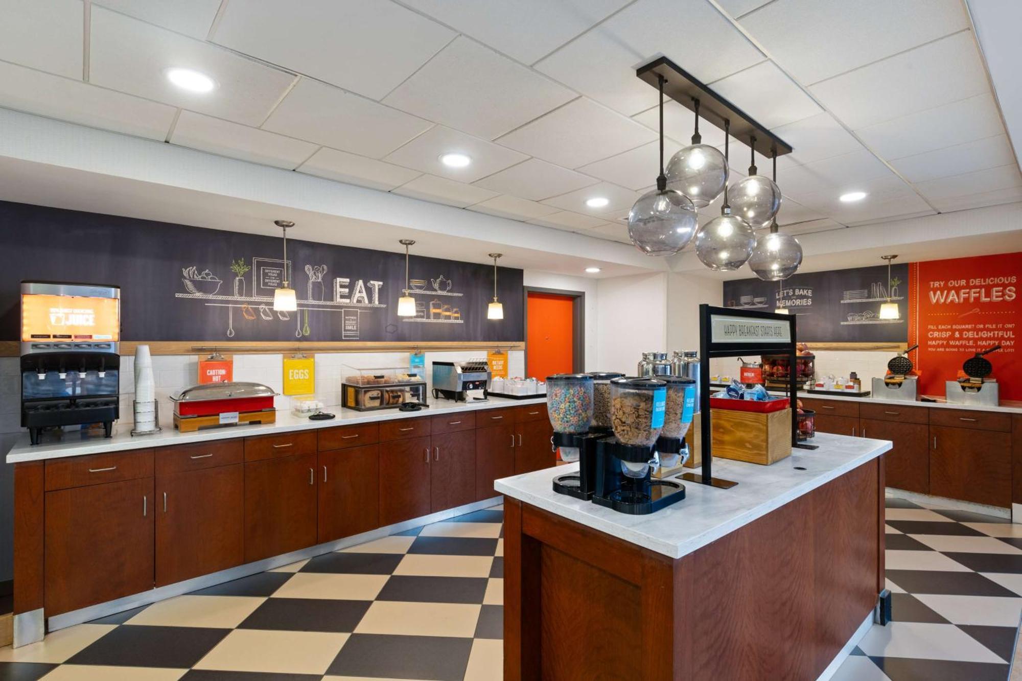 Hampton Inn&Suites Harrisburg Buitenkant foto