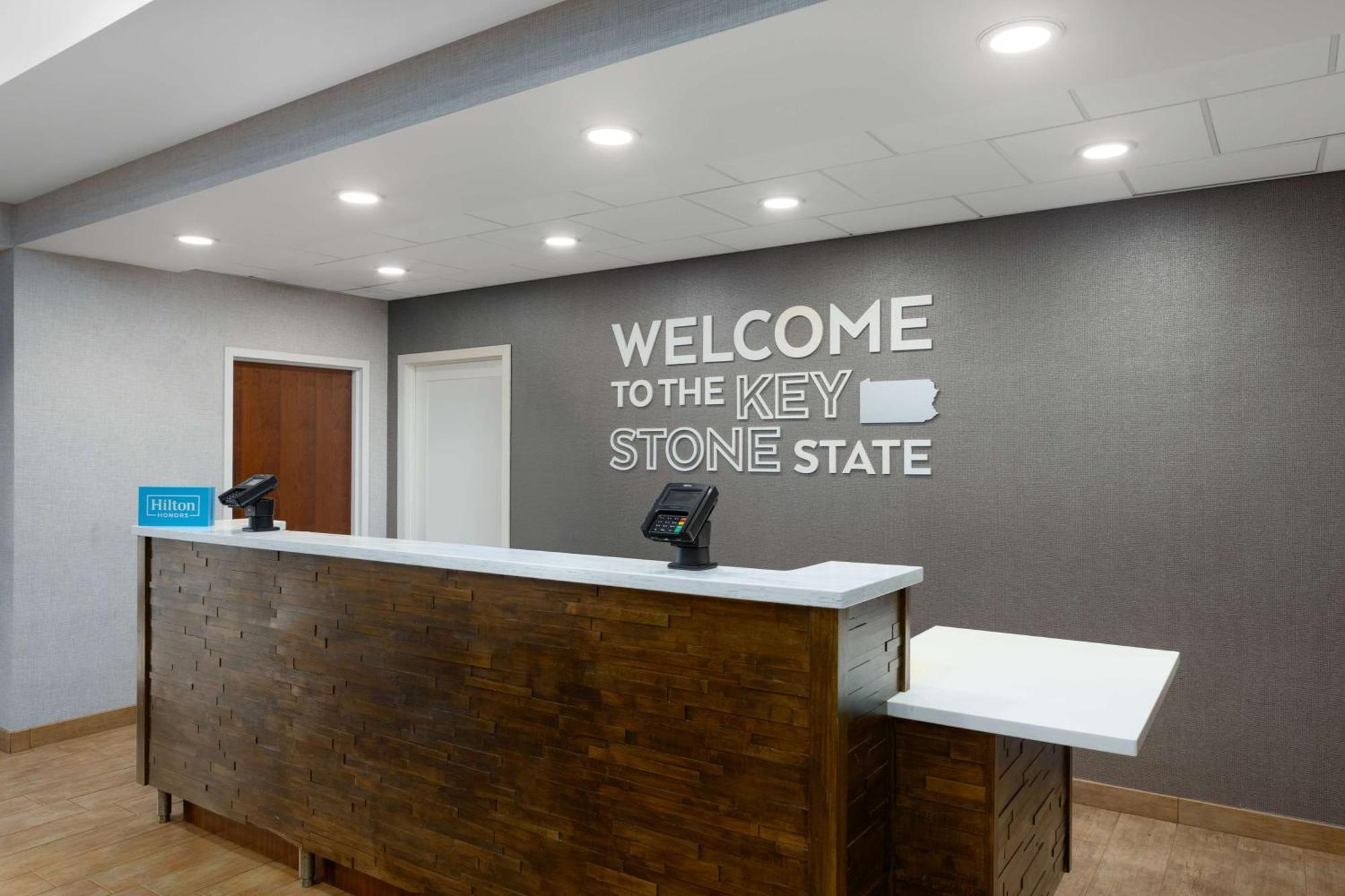 Hampton Inn&Suites Harrisburg Buitenkant foto