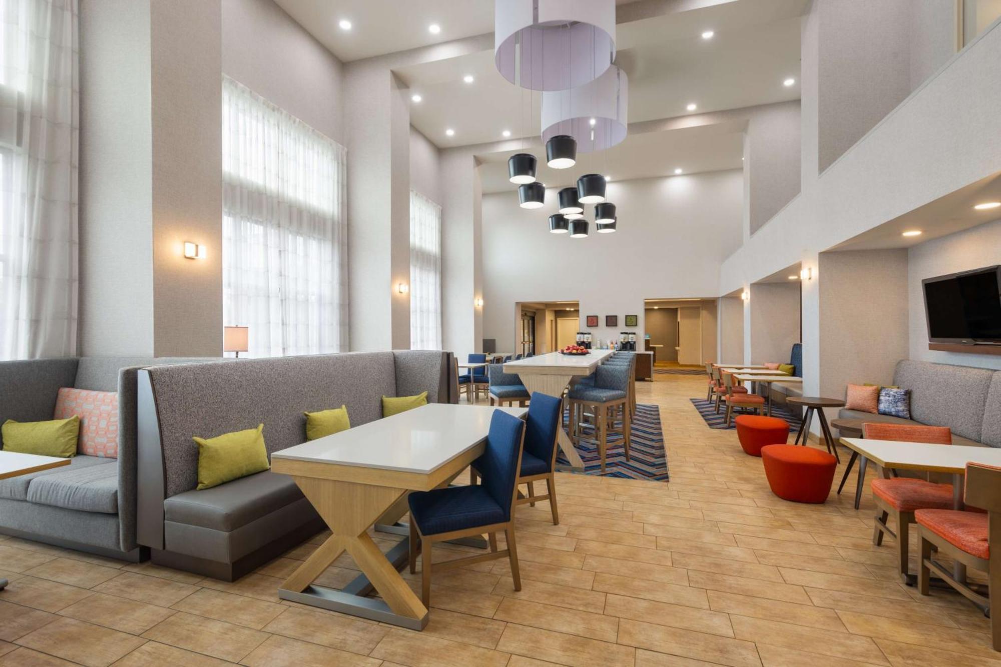 Hampton Inn&Suites Harrisburg Buitenkant foto