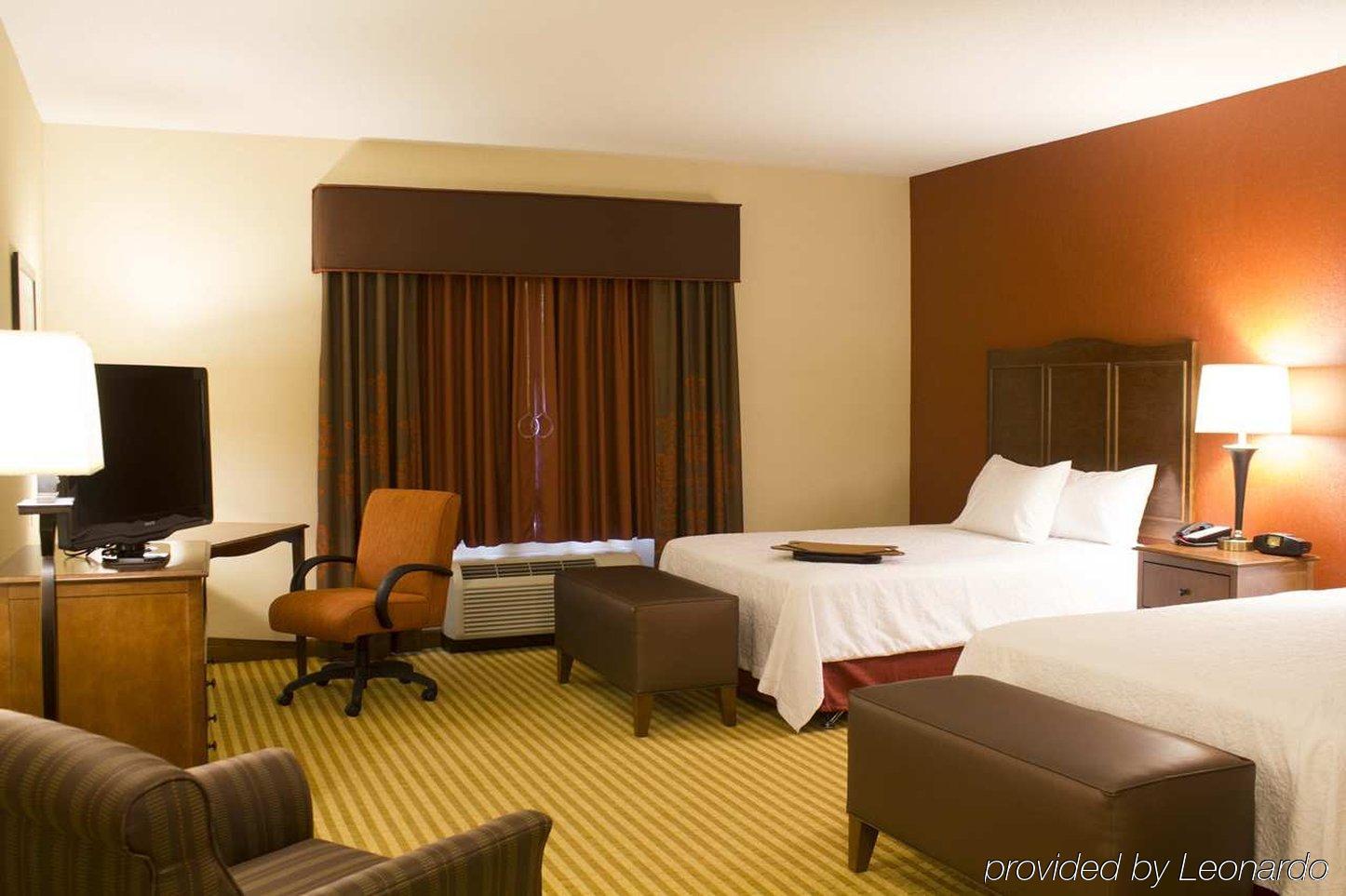 Hampton Inn&Suites Harrisburg Buitenkant foto